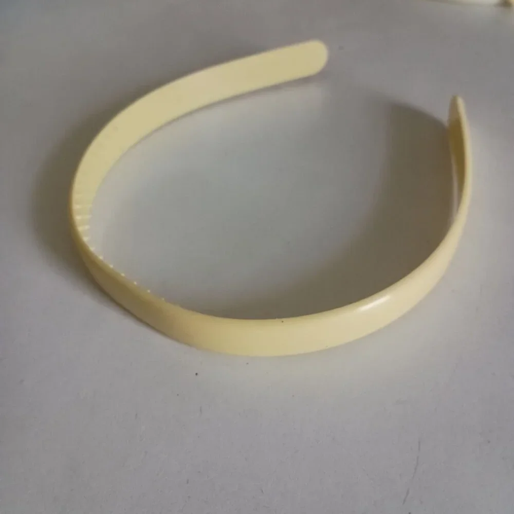 2 vintage 80's plastic headbands girls, yellow, white